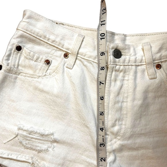Levi's 501 Womens High Waisted White Distressed Shorts - Picture 13 of 14